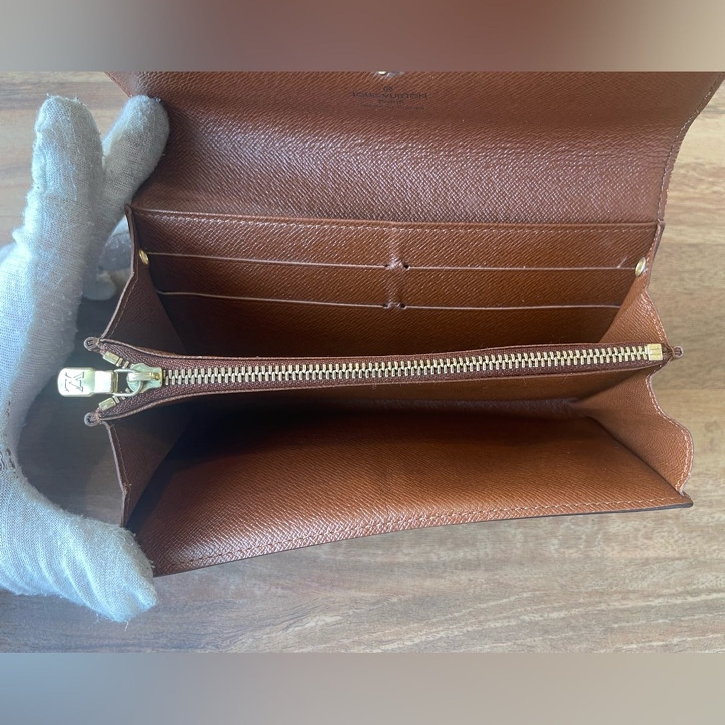 Authentic Louis Vuitton Monogram Sarah Wallet on Chain