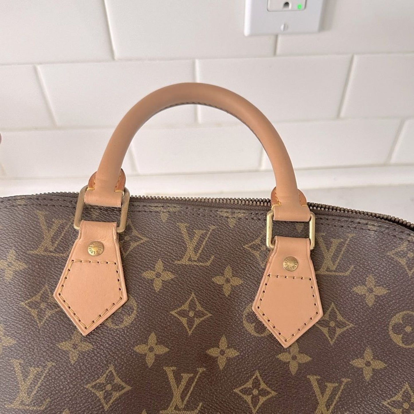 💯 AUTH Louis Vuitton Alma PM