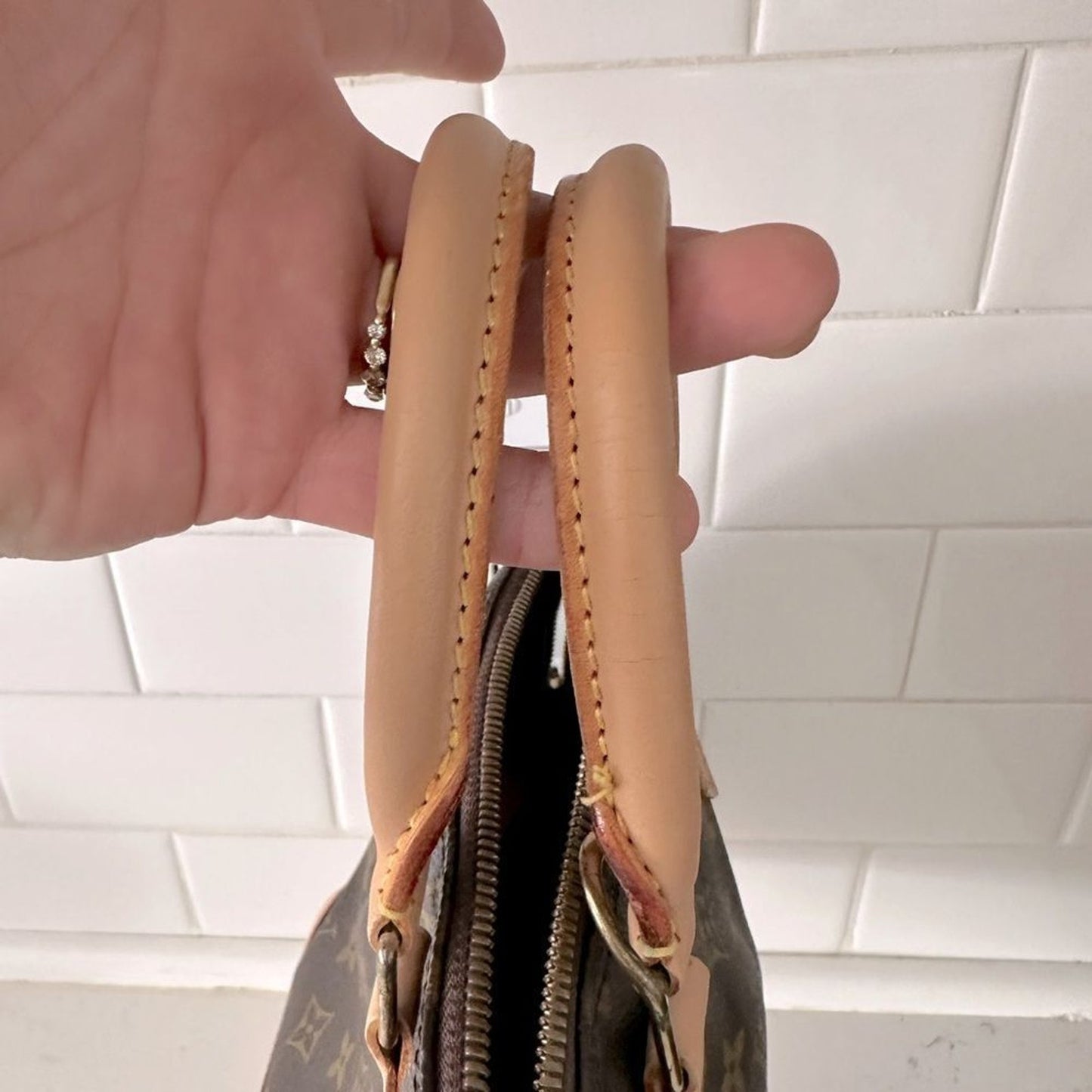 💯 AUTH Louis Vuitton Alma PM