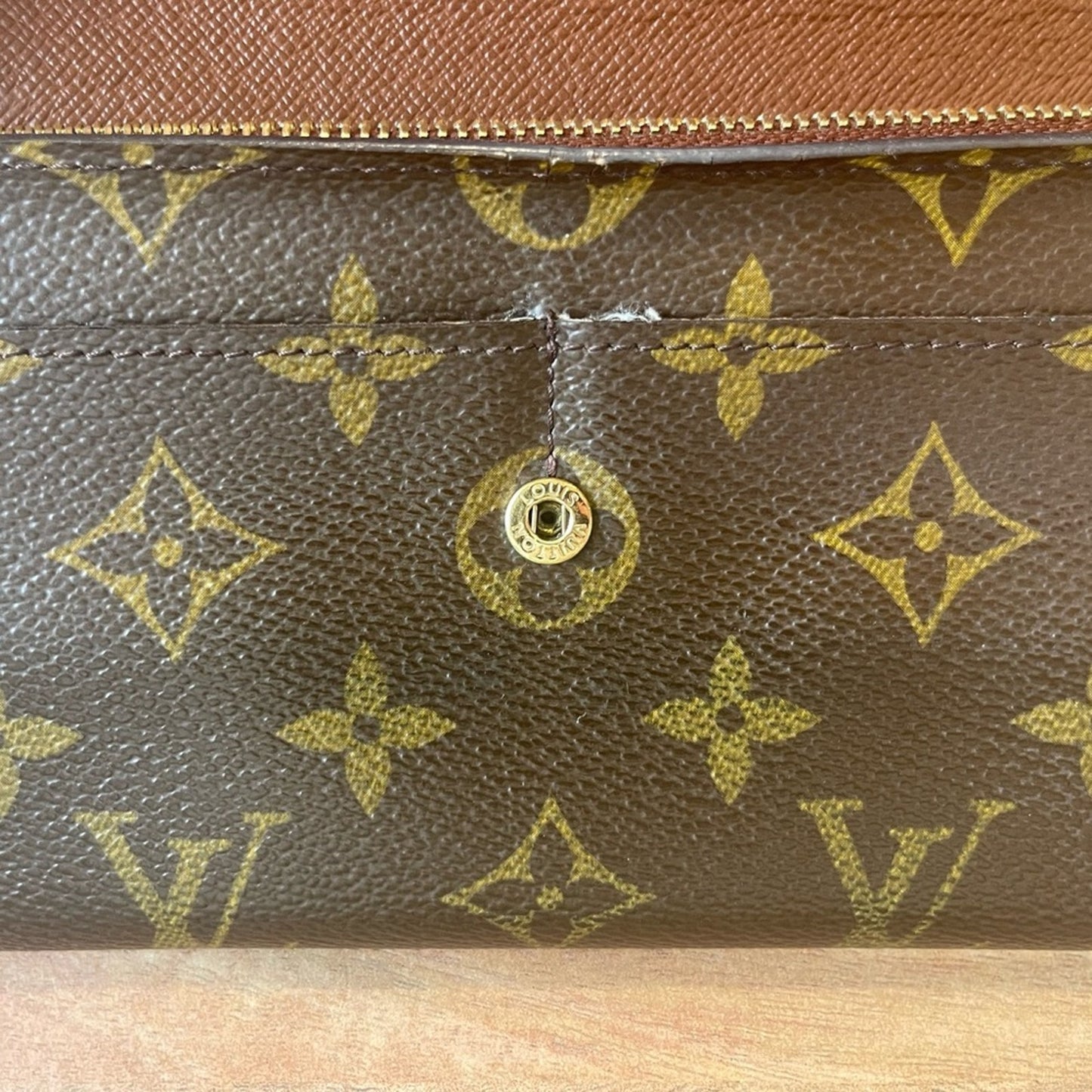 Authentic Louis Vuitton Monogram Sarah Wallet on Chain