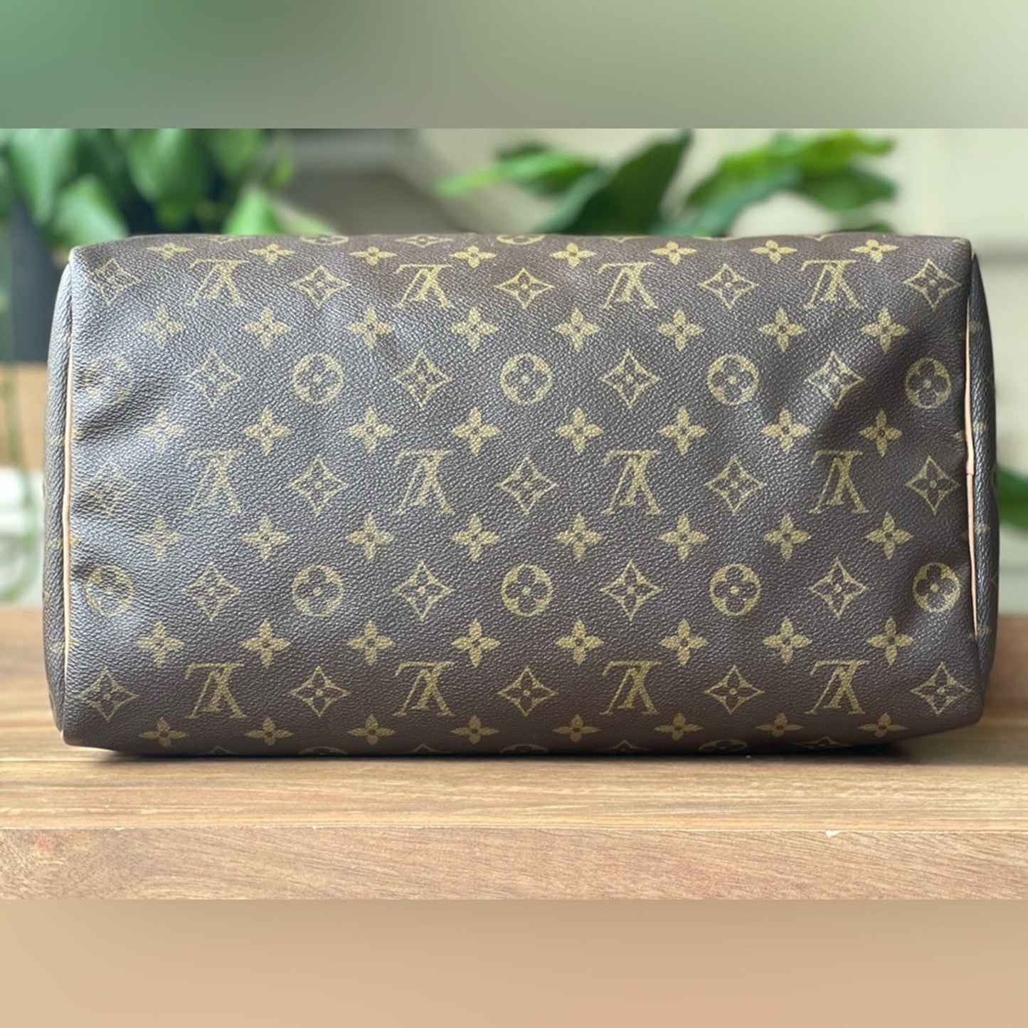 authentic Louis Vuitton Speedy 35