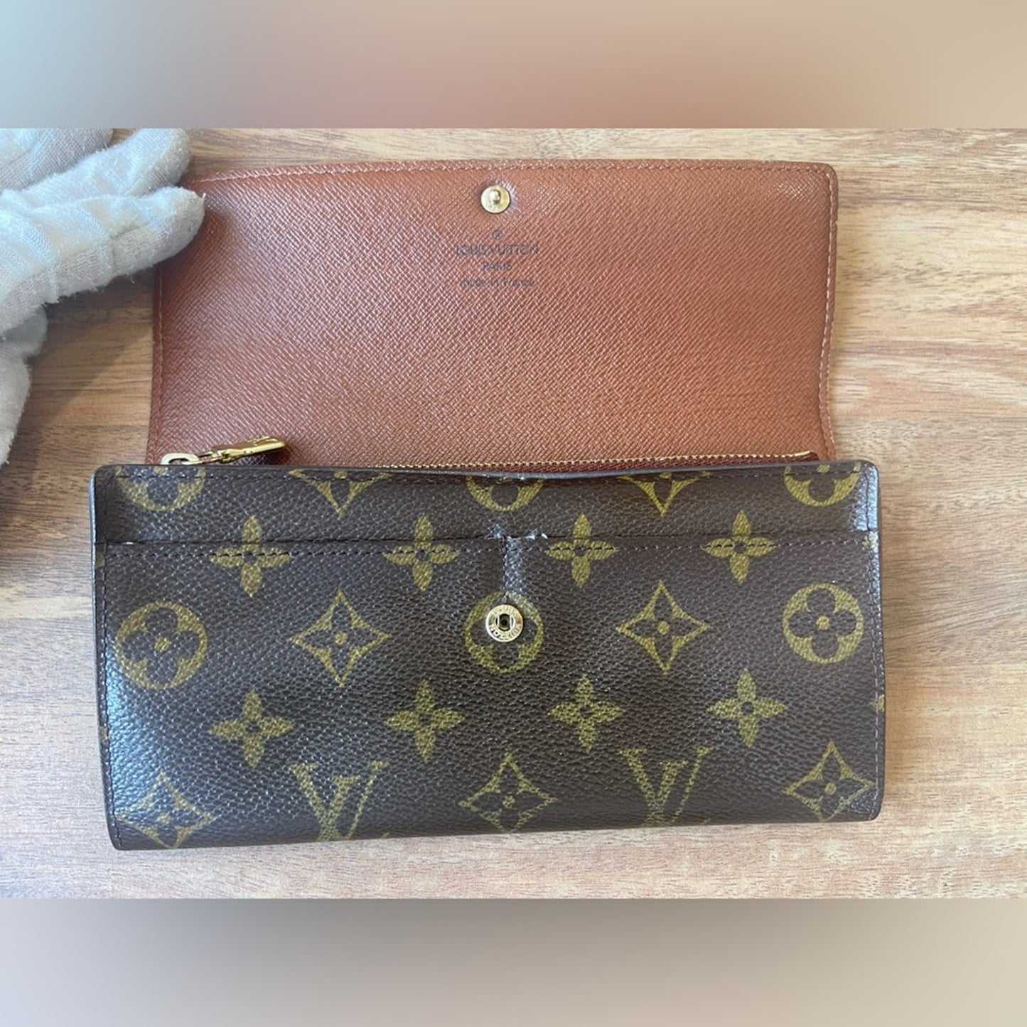 Authentic Louis Vuitton Monogram Sarah Wallet on Chain