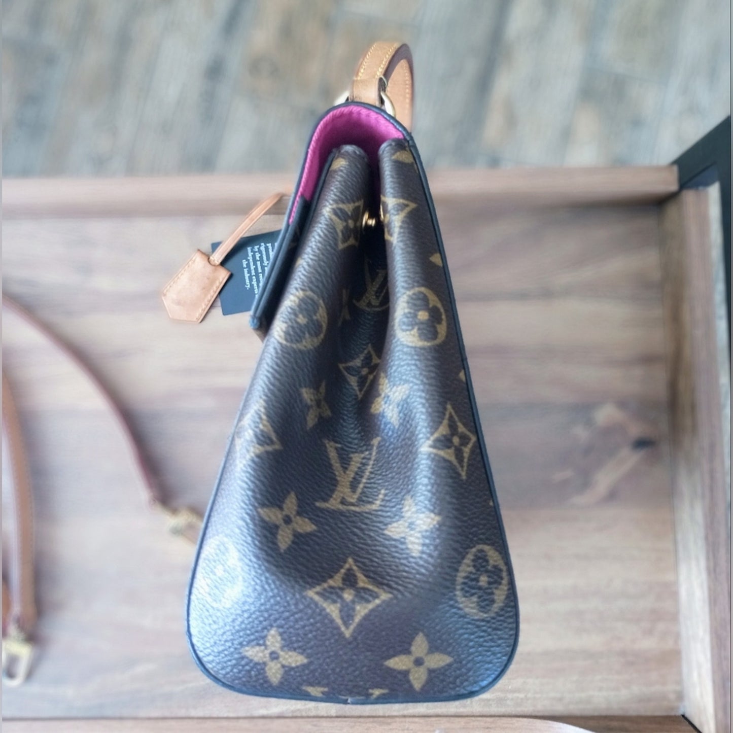 Authentic Louis Vuitton LV Monogram Cluny BB Witch Original Strap
