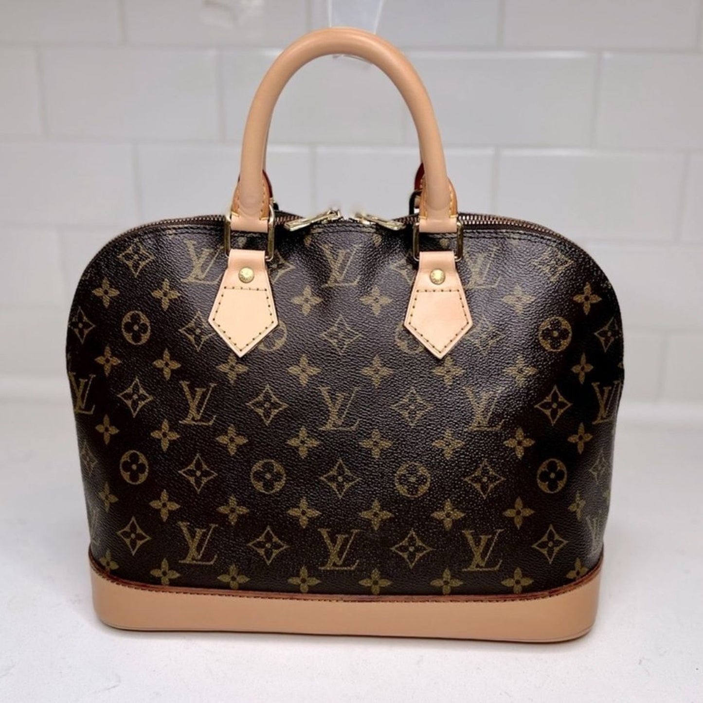 💯 AUTH Louis Vuitton Alma PM