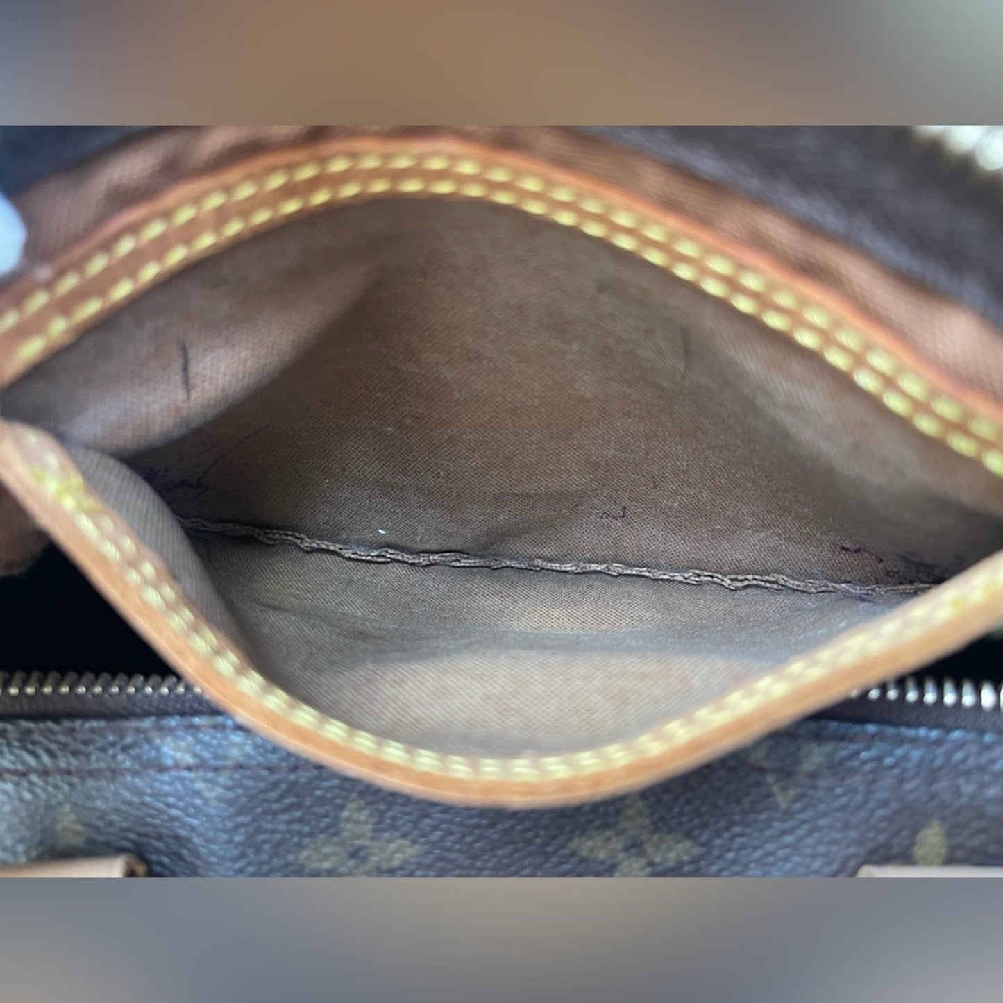 authentic Louis Vuitton Speedy 35