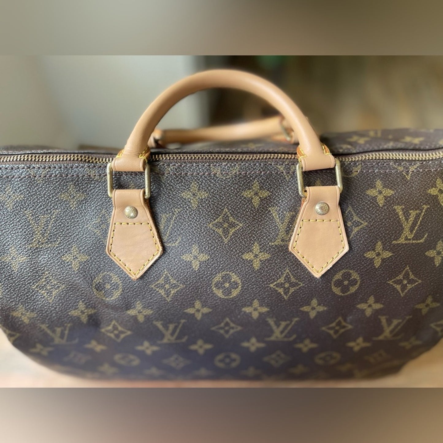 authentic Louis Vuitton Speedy 35