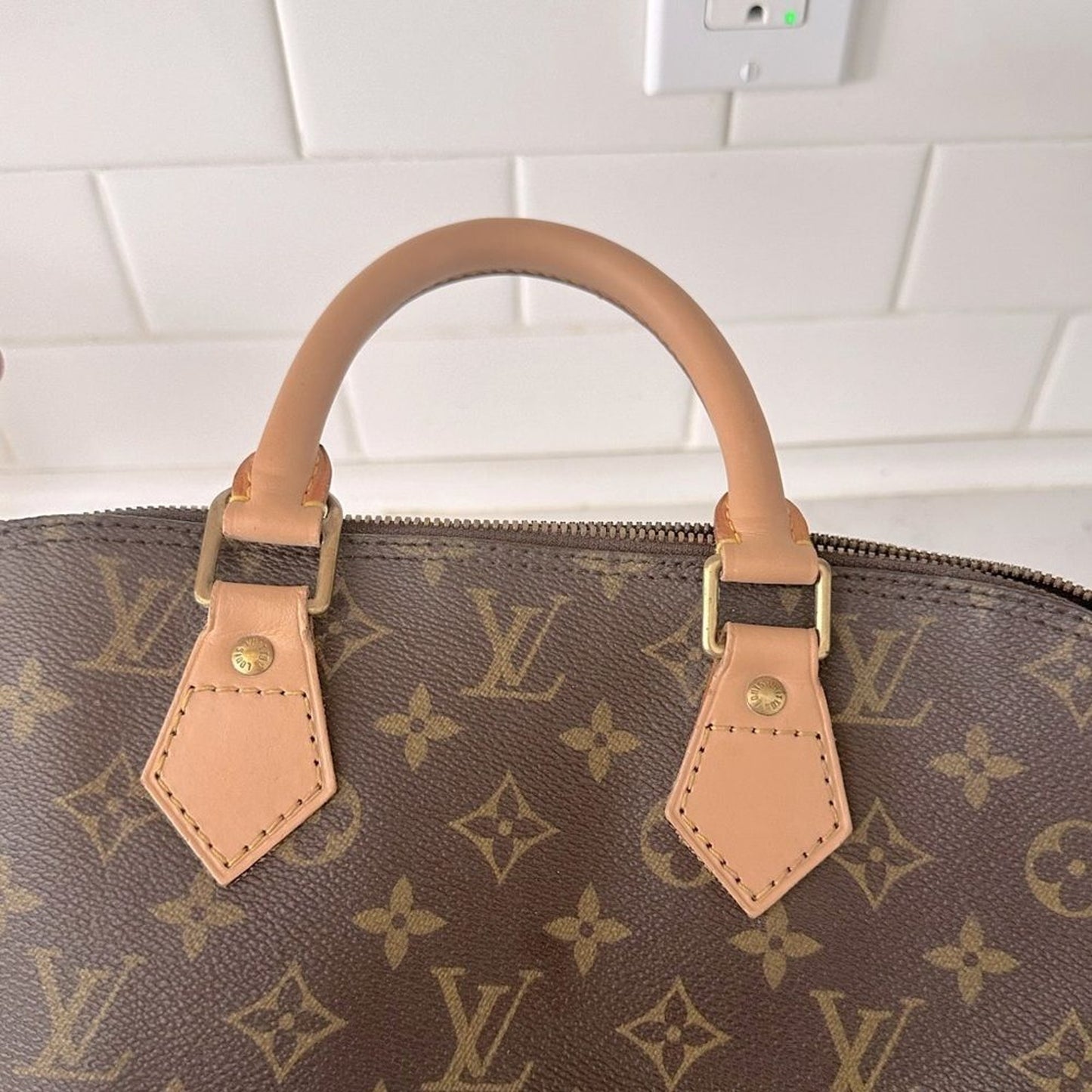 💯 AUTH Louis Vuitton Alma PM