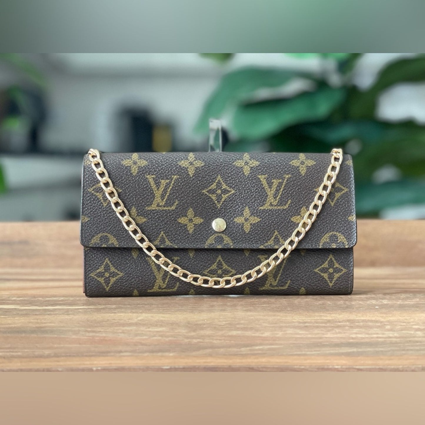 Authentic Louis Vuitton Monogram LV Sarah Wallet on Chain