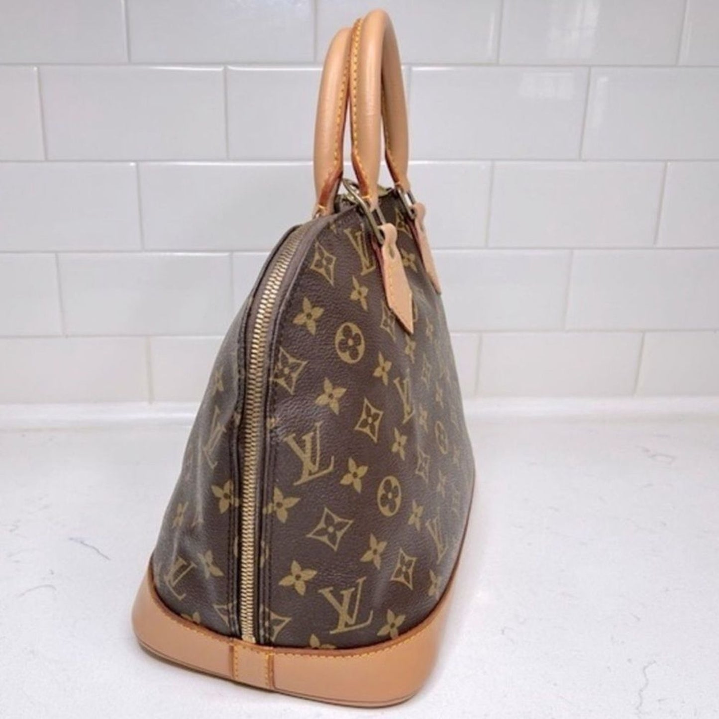 💯 AUTH Louis Vuitton Alma PM