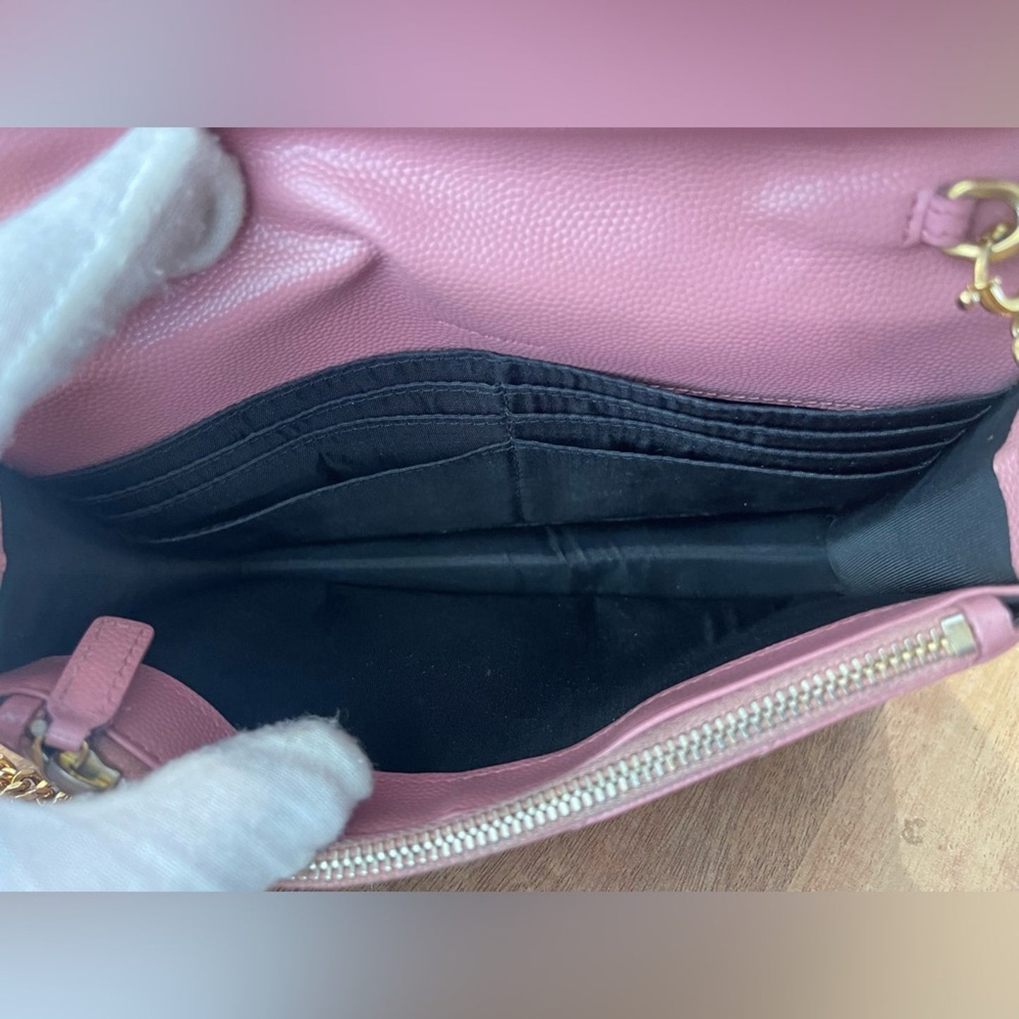 Authentic Yves Saint Laurent Pink Grain De Poudre Matelasse Chevron Crossbody